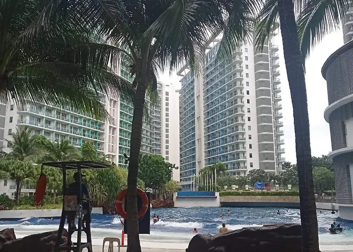 Azure Urban Maui Tower Hotel Manila